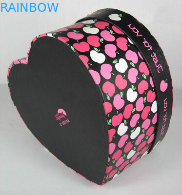 L'emballage coloré de boîte de papier de forme de coeur s'appliquent au cadeau de Saint-Valentin