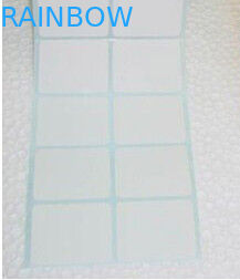 L'autocollant adhésif de papier blanc de rectangle marque non imprimé en petit pain