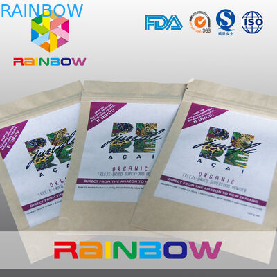 Tenez les sacs en papier adaptés aux besoins du client