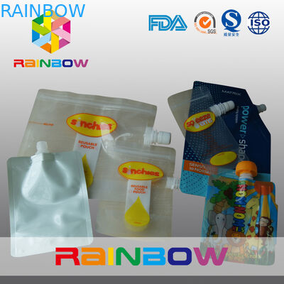 Le papier d'aluminium tiennent la poche de bec avec le trou de main pour l'emballage de détergent de blanchisserie