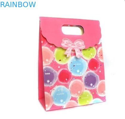 Sac de papier imprimé coloré pour le cadeau/sucrerie, sac de papier adapté aux besoins du client avec la poignée