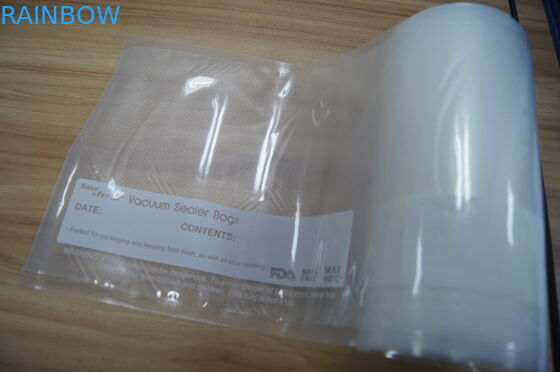 Sac de vide en plastique de roulement d'emballage alimentaire avec le côté de relief et le côté d'impression