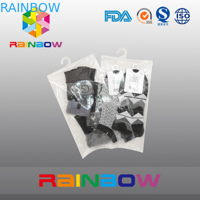 Sachets en matière plastique clairs blancs comme le lait empaquetant le sac accrochant de crochet avec la tirette pour des chaussettes