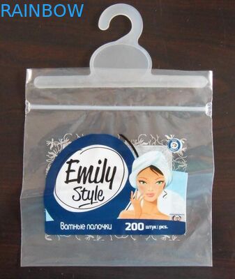 Colthes clairs en plastique de joint de poignée empaquetant la poche avec le cintre/glissant la tirette