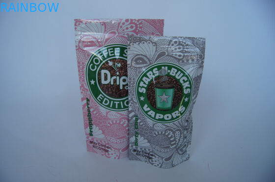 Le sac mat noir de nourriture de papier d'aluminium, tiennent l'emballage de grain de café