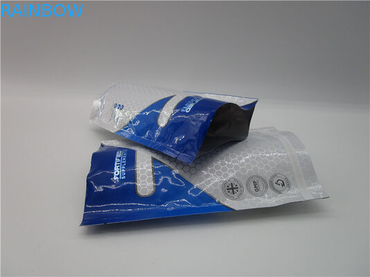 l'emballage de poudre de protéine de suppléments de nutrition tiennent des paquets de poche/aluminium