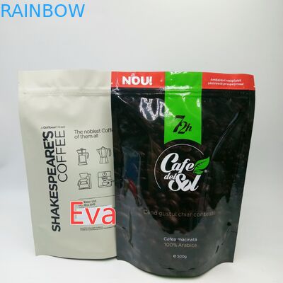 En plastique argentés tiennent les sacs 500g de poche non-toxiques pour l'emballage de poudre de thé de café