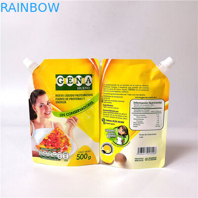 La boisson en plastique tiennent le sac jailli par boisson réutilisable de jus de fruit de poches avec le chapeau