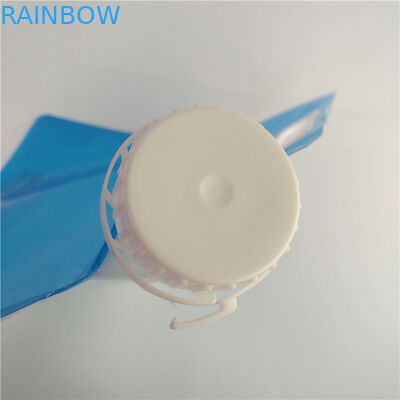 Les sacs liquides extérieurs de stockage, eau potable tiennent la poche de bec avec la poignée