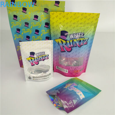 L'mauvaise herbe de CBD tiennent la gravure imprimant l'empaquetage de sachets en matière plastique