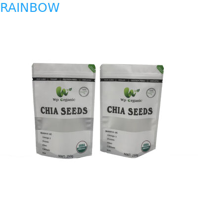 La banane ébrèche l'empaquetage de sachets en matière plastique de la tirette VMPET