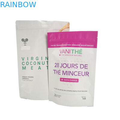 La banane ébrèche l'empaquetage de sachets en matière plastique de la tirette VMPET