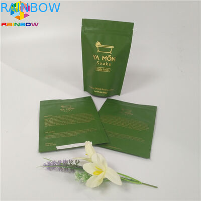 Le corps frottent la crème MOPP VMPET se tiennent vers le haut des sacs de empaquetage