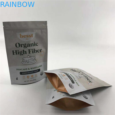 Tenez la poche de tirette avec la fenêtre Doypack pour les fruits secs