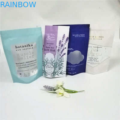 Sachets en matière plastique de sel de mer d'océan empaquetant l'individu tenant le logo fait sur commande rescellable