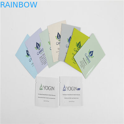 Le sac de empaquetage cosmétique en plastique de petite serrure écologique de fermeture éclair a adapté aux besoins du client imprimé