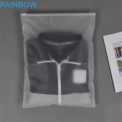 L'emballage en plastique d'habillement de vêtement de MOPP VMPET met en sac 240mic Pantone