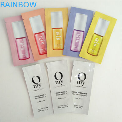 Les cosmétiques thermoscellés prélèvent les sachets de empaquetage la poche que plate Mylar déjouent 3 sacs de joint de côtés