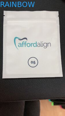 Emballage imprimé par coutume plate de sachets en matière plastique pour le dispositif d'alignement de dents