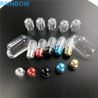 Un récipient en plastique en forme d' octogone avec un bec métallique pour les pilules d' amélioration masculine.