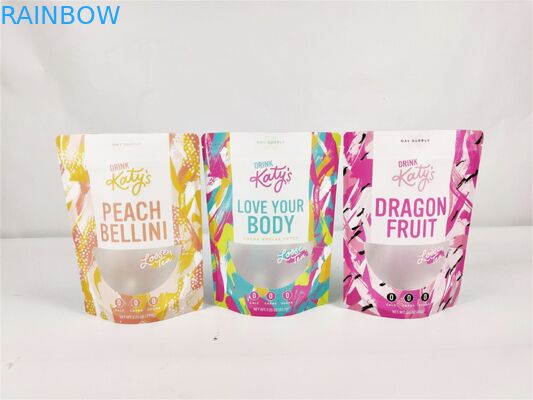 Des sacs à la mode avec poignée blanche sont en vente.