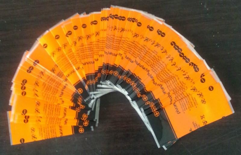 L'industrie des boissons a imprimé le label en plastique de rétrécissement de labels de douille de rétrécissement pour la forme Bottole