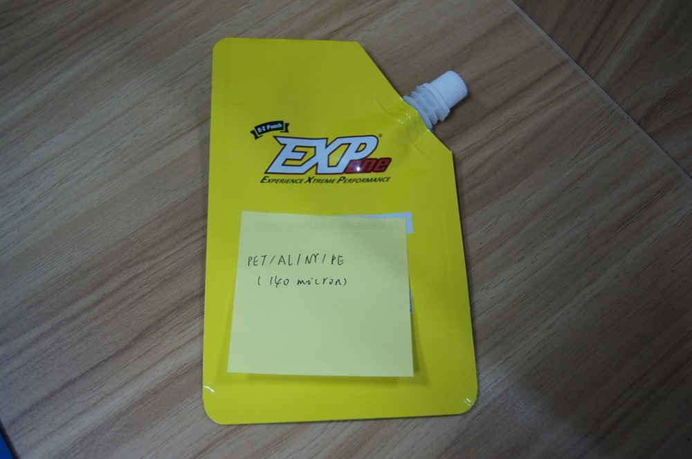 Stratifié tenez l'emballage de poche de bec avec le sac latéral d'emballage d'huile de graissage de bec