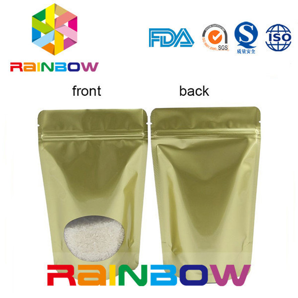 La catégorie comestible tiennent le sac de tirette pour les frites de noix de coco/aliment pour animaux familiers/casse-croûte/biscuit