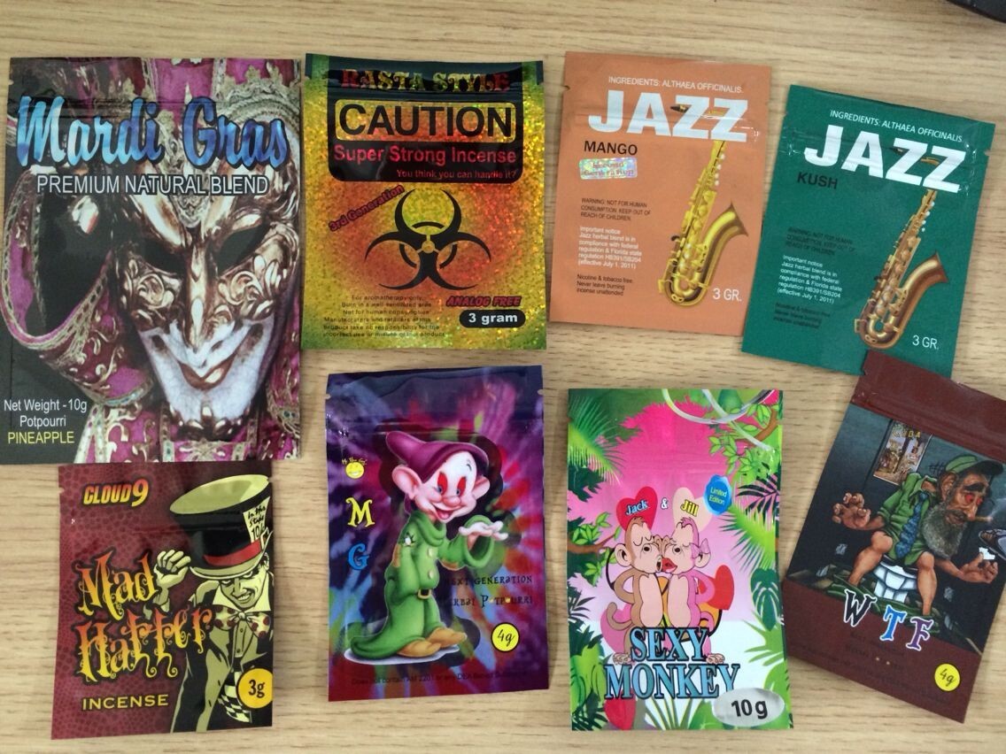 Trois côtés ont soudé à chaud les sacs de fines herbes de papier d'aluminium d'encens avec la tirette