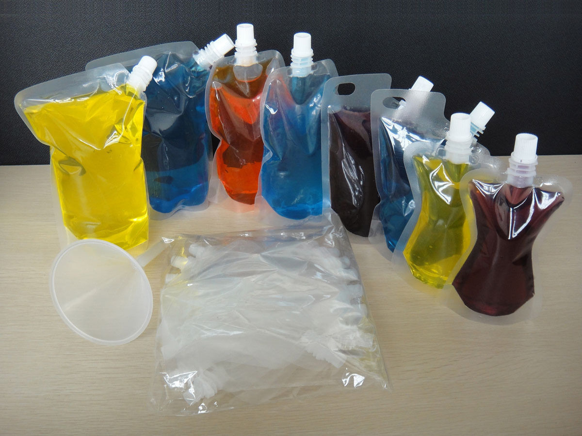 4oz 8oz 16oz 32oz PA/PE tiennent le sac transparent de bec pour l'emballage de vin