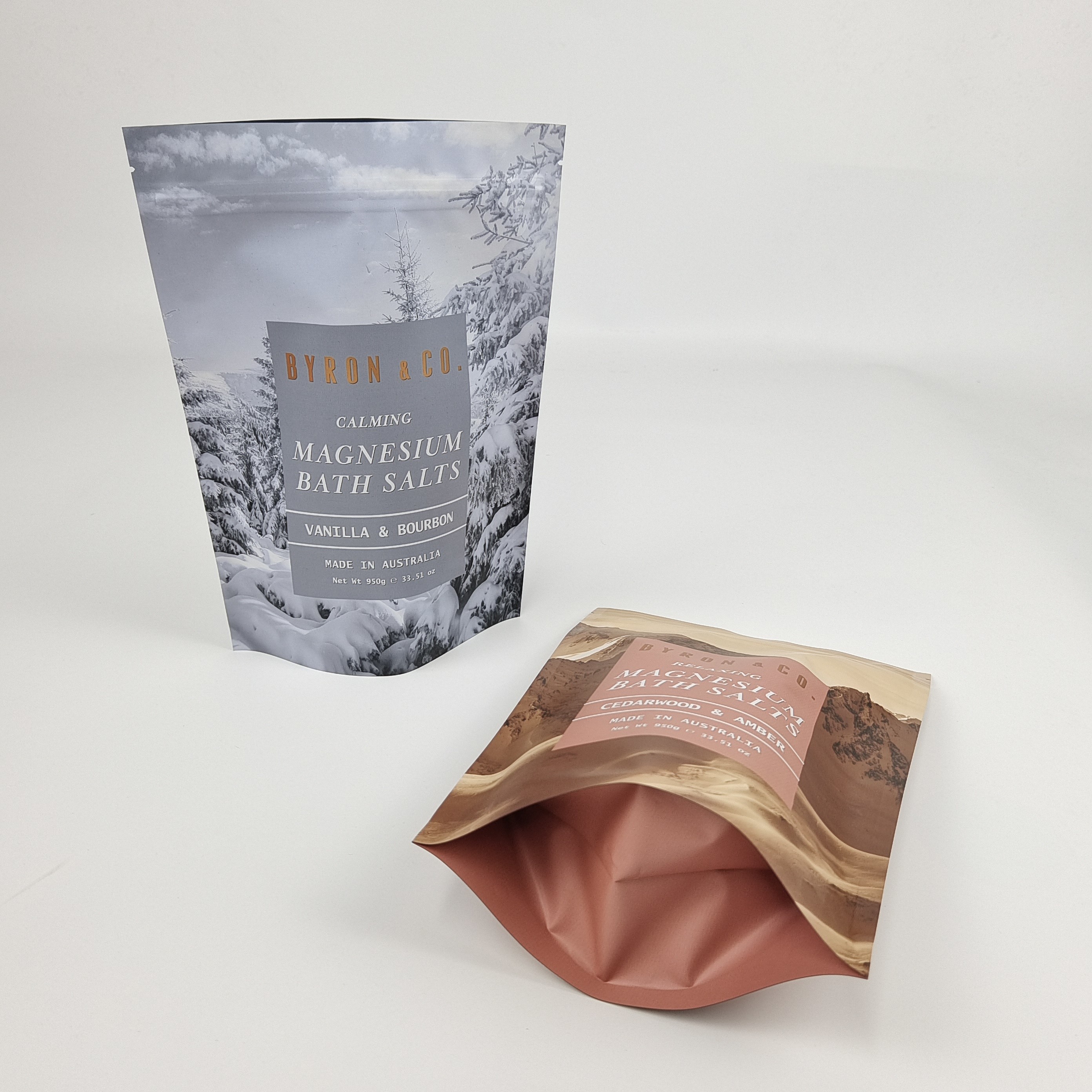 Logo personnalisé imprimé résistant à l'odeur alimentaire Mylar résistant à l'humidité mat papier d'aluminium debout poche sac d'emballage de gommage du corps