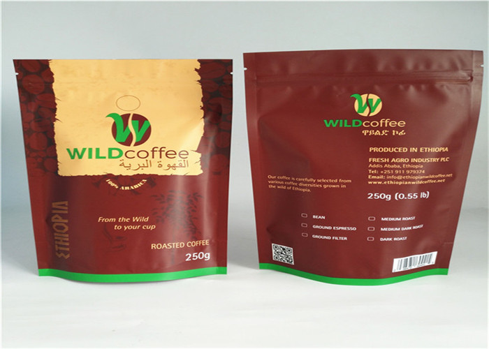 La serrure en plastique noire de fermeture éclair de sacs d'emballage de Mylar se lèvent pour le café et le thé