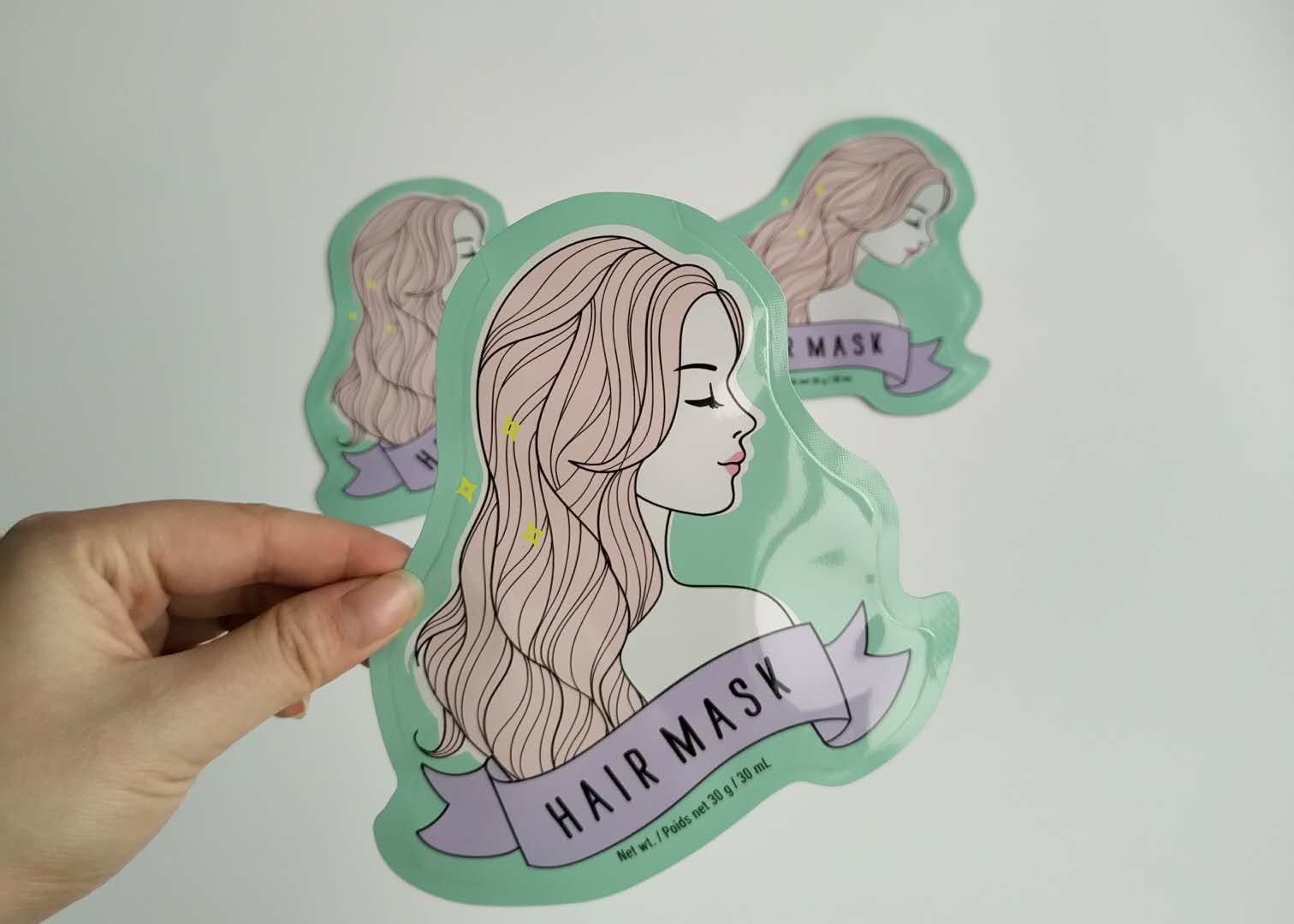 Le cosmétique en plastique de forme de papier d'aluminium de gousset spécial de côté met en sac l'emballage facial de masque de feuille