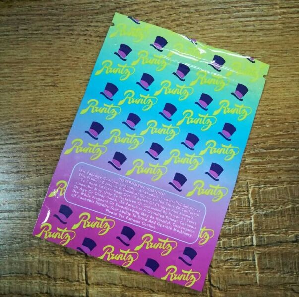 L'hologramme imprimant l'emballage de fines herbes d'encens, biscuits tiennent le sachet en matière plastique pour le grand SAL exotique