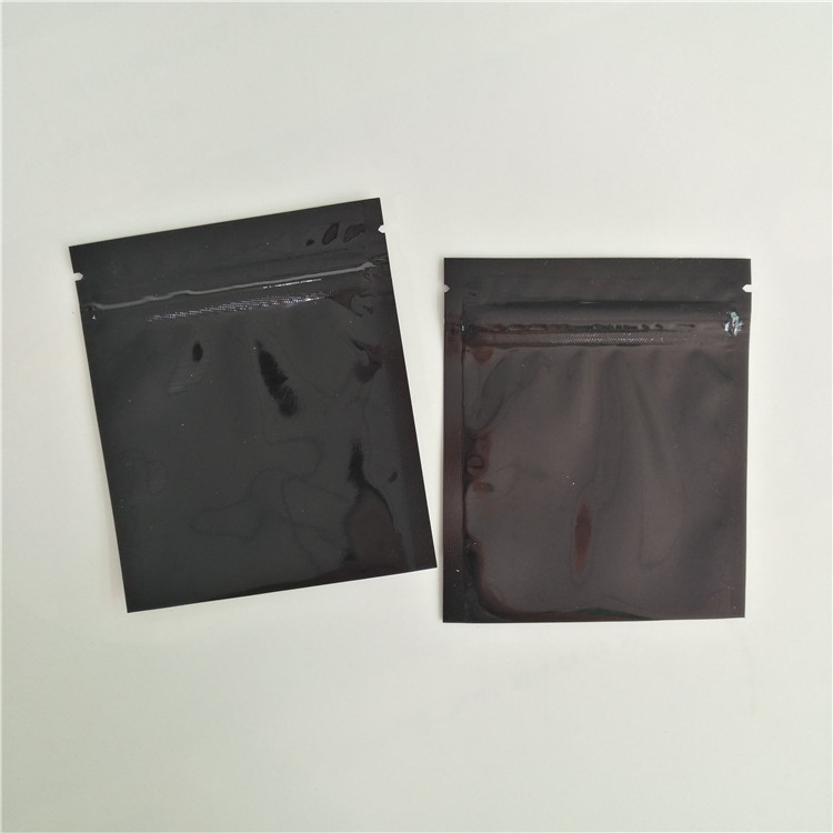 Encens de fines herbes de sachet noir libre réutilisable de Bpa empaquetant les sacs brillants de tirette de papier aluminium