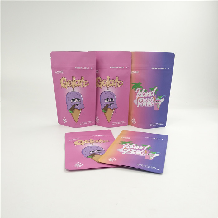 L'odeur adaptée aux besoins du client de toucher doux rendent 3.5g 7g résistant se tiennent vers le haut des sacs pour l'enfant Doypack résistant de biscuits de cannabis de chanvre