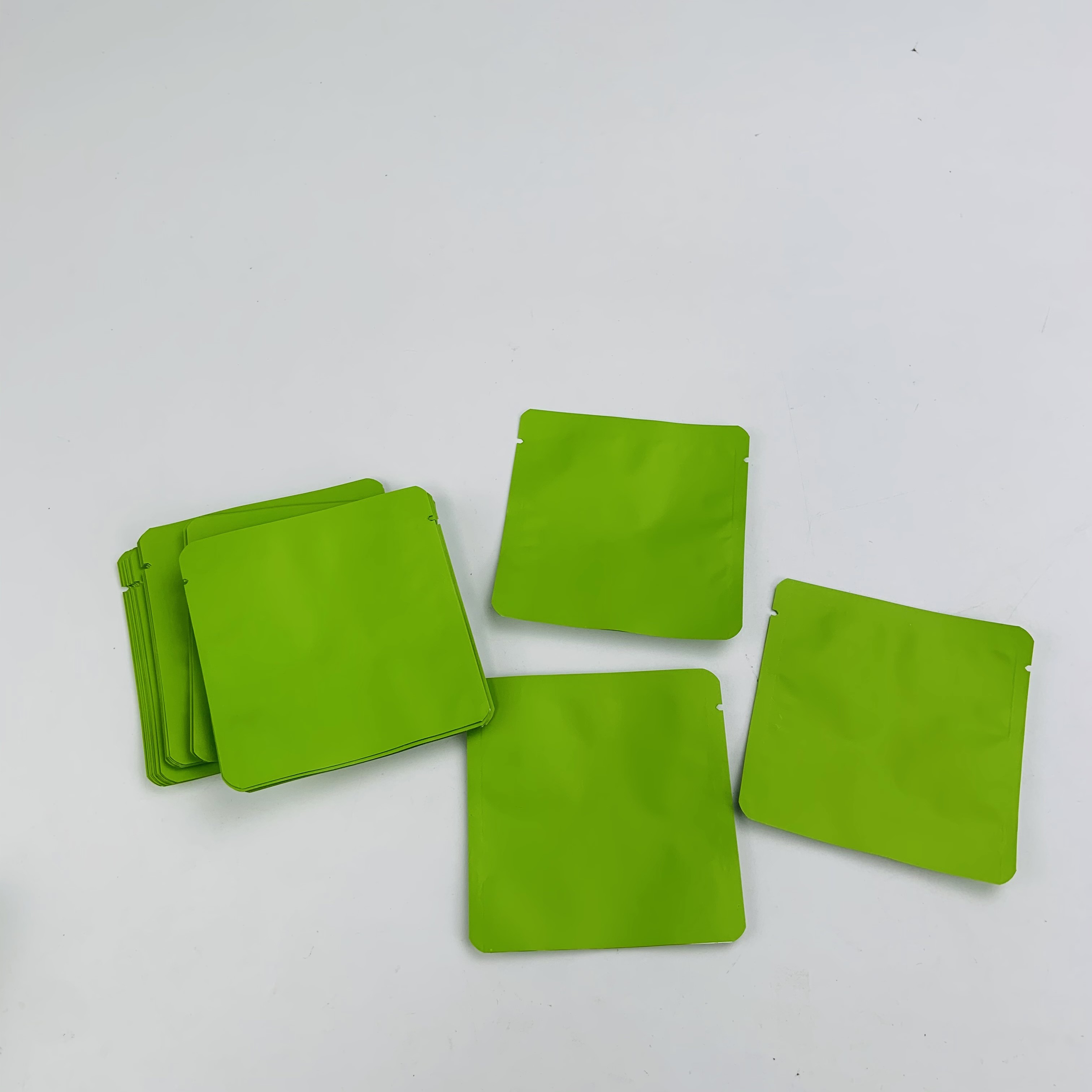 Sacs rescellables CMYK d'aluminium de FDA 150micron 1ml 2ml Mylar de soins de la peau