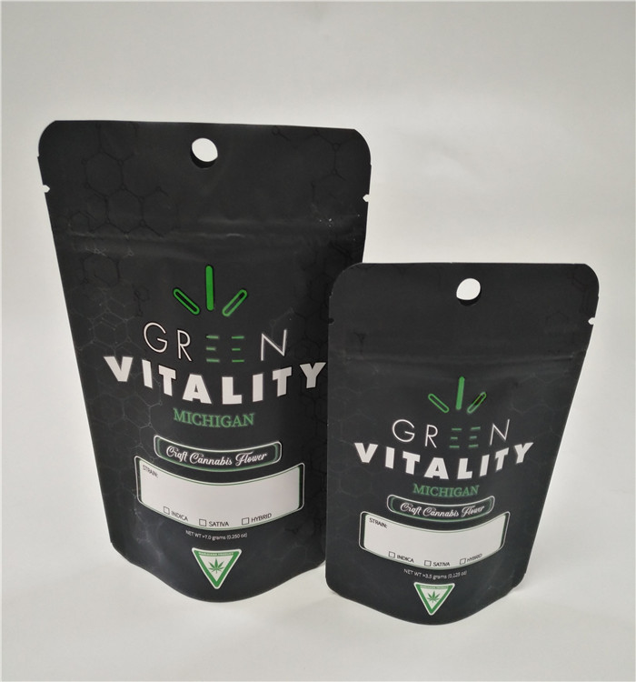 L'aluminium imprimé adapté aux besoins du client de catégorie comestible a stratifié le support zip-lock rescellable de sucrerie du doypack CBD de mylar vers le haut du sac