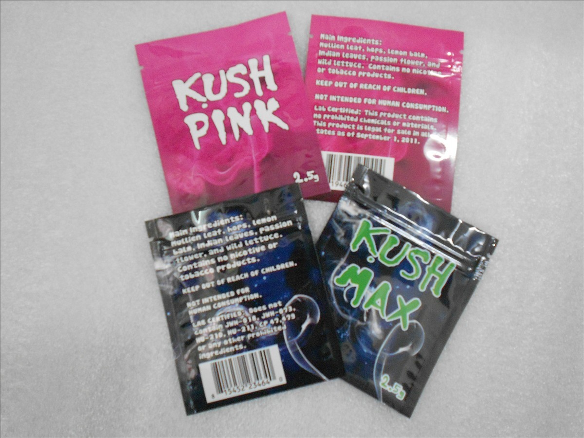 L'eau - preuve ANIMAL FAMILIER de 100 microns/emballage de fines herbes encens de VMPET/PE