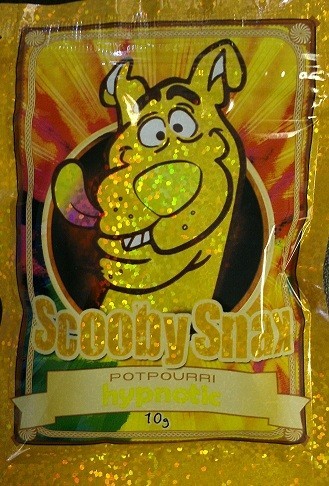 Pot-pourri de fines herbes brillant de jaune d'hologramme du sac 10g Scooby Snax d'encens